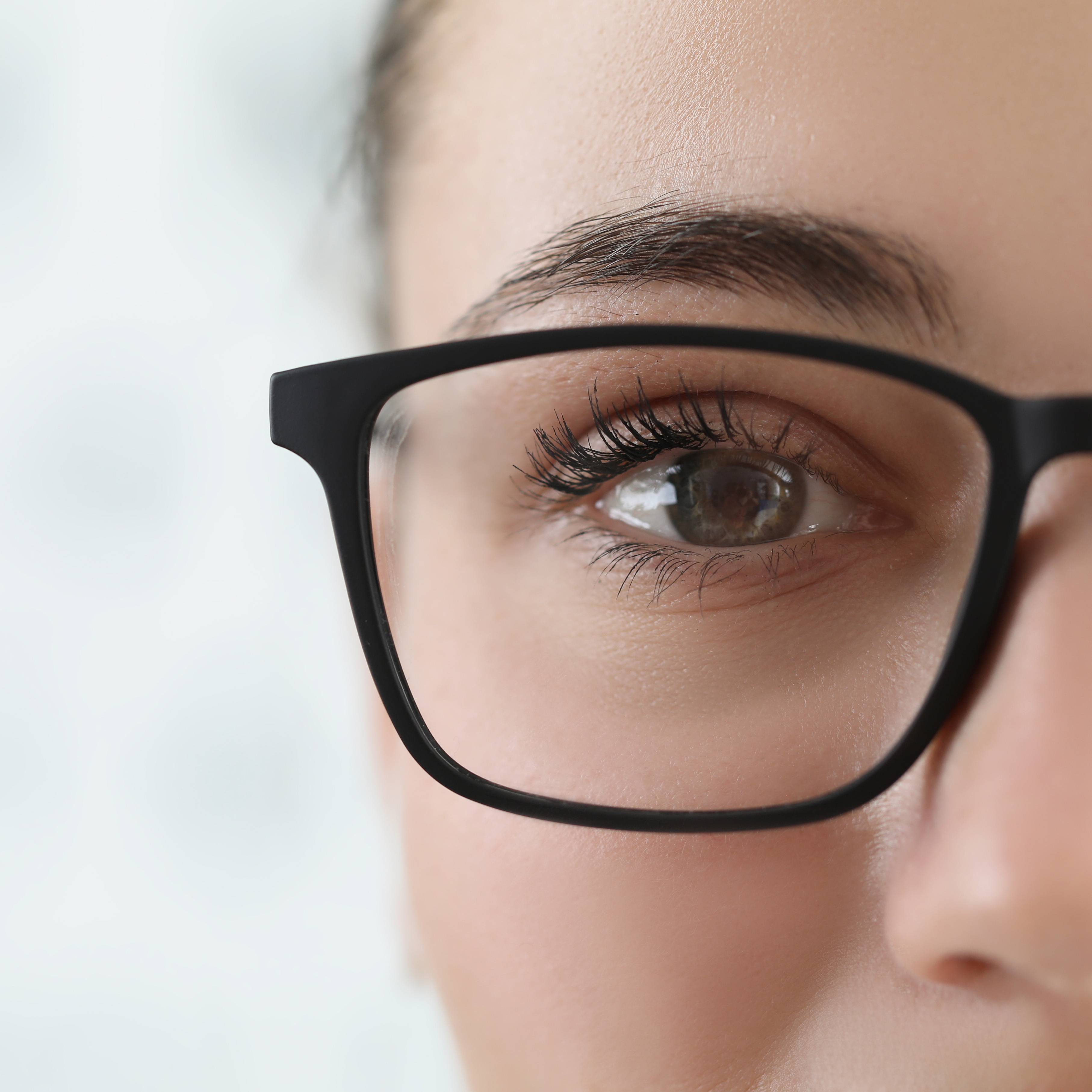 Blick einer Frau mit Brille